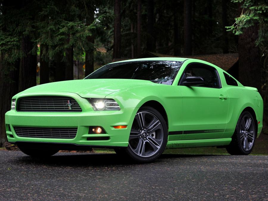  Ford Mustang V6 2012 года  (фото 130 из 133)
